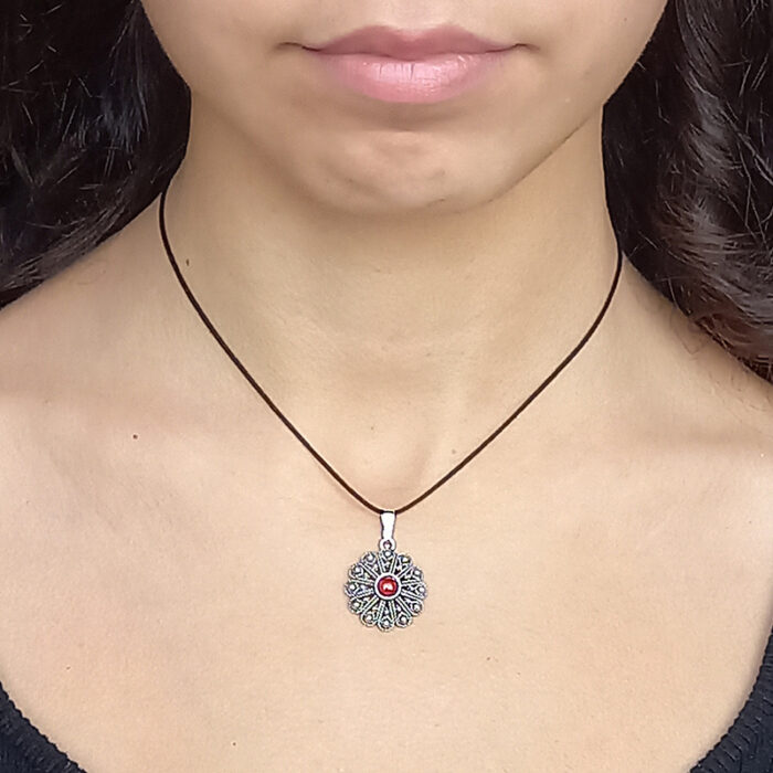 ciondolouttone_ninnolos_indossato