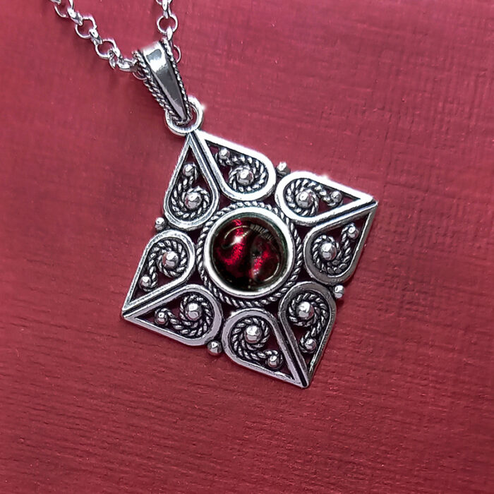 gavoi_ciondolo_granato