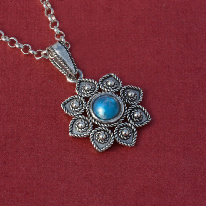 isteddittu_ciondolo_blu